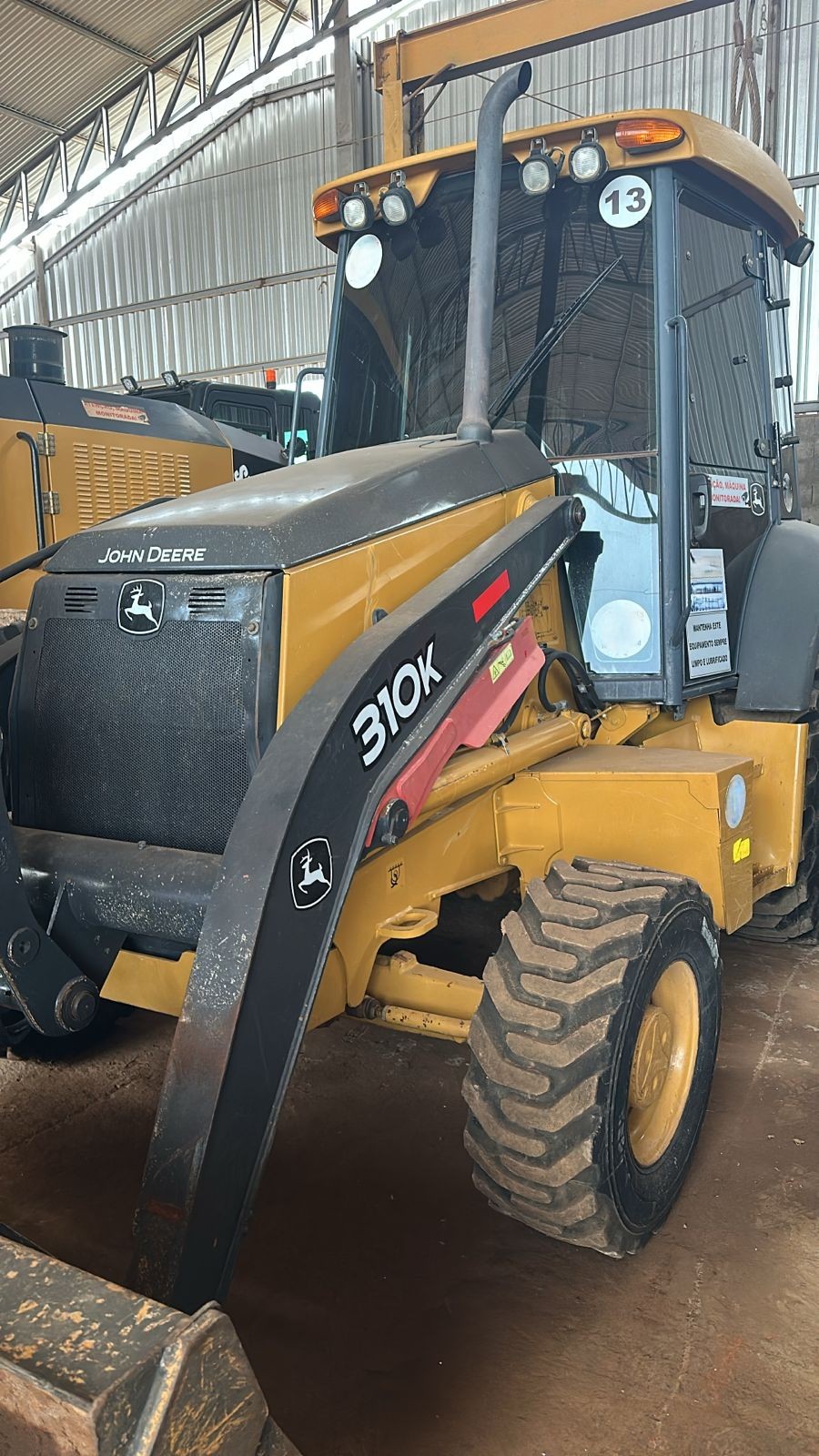 Retroescavadeira John Deere 310K - Imagem 2