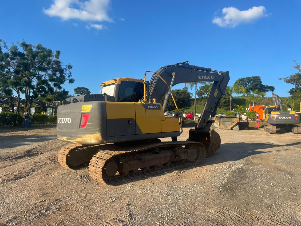 Escavadeira Volvo EC140DL - Imagem 5