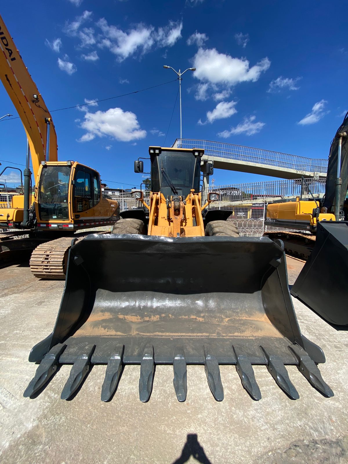 Carregadeira Hyundai HL 757-9 - Imagem 7