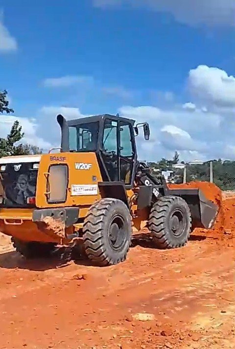 Pá Carregadeira CASE W20F - Imagem 3