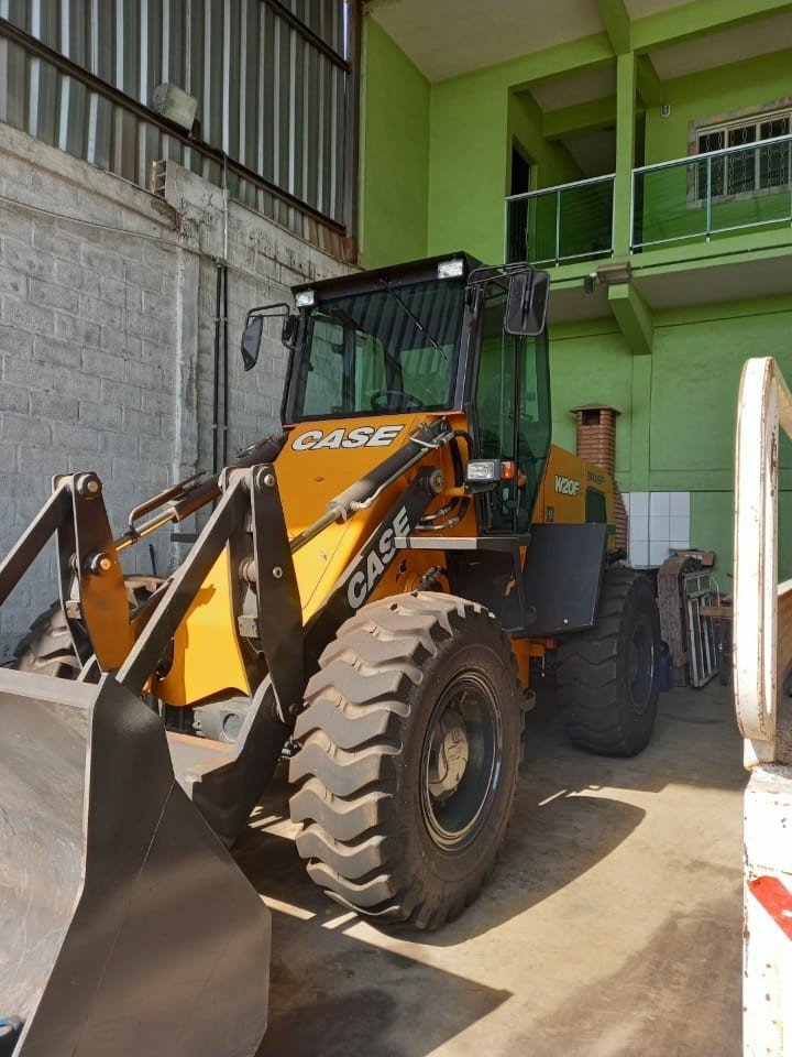 Pá Carregadeira CASE W20F - Imagem 4