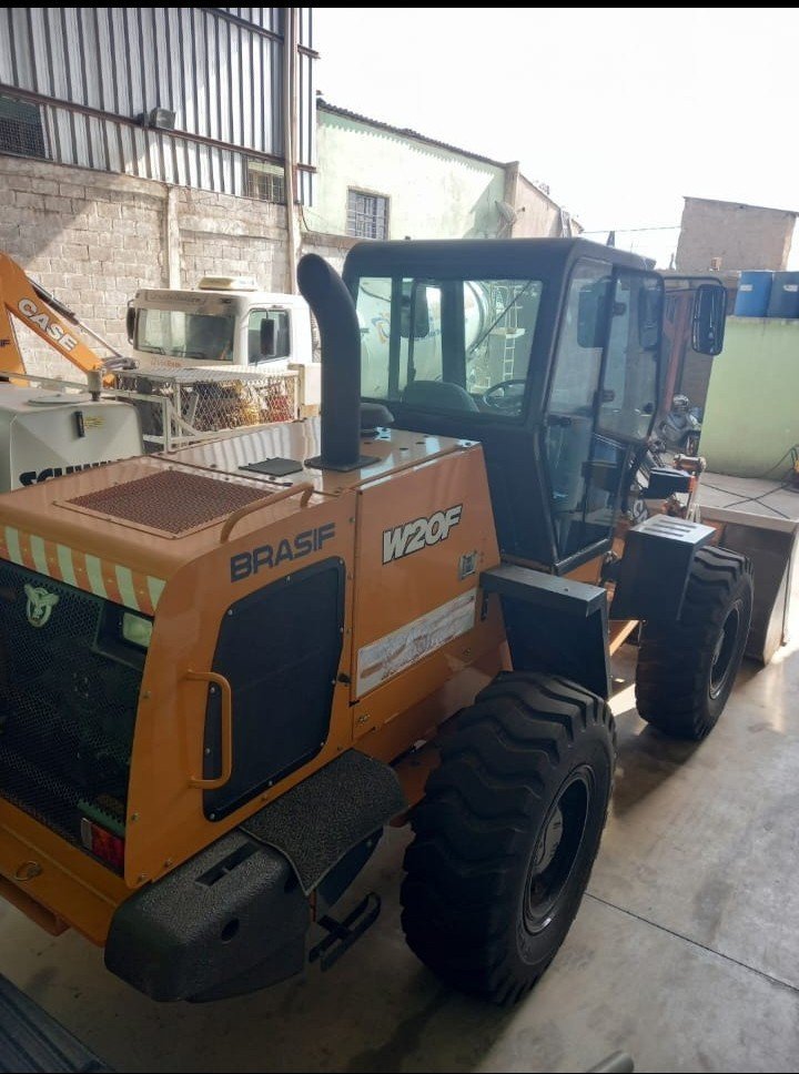 Pá Carregadeira CASE W20F - Imagem 6
